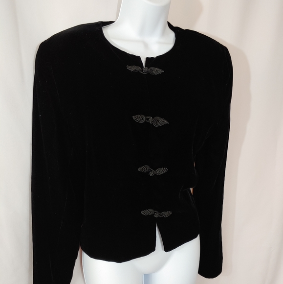 Nice jacket - Picture 3 of 3